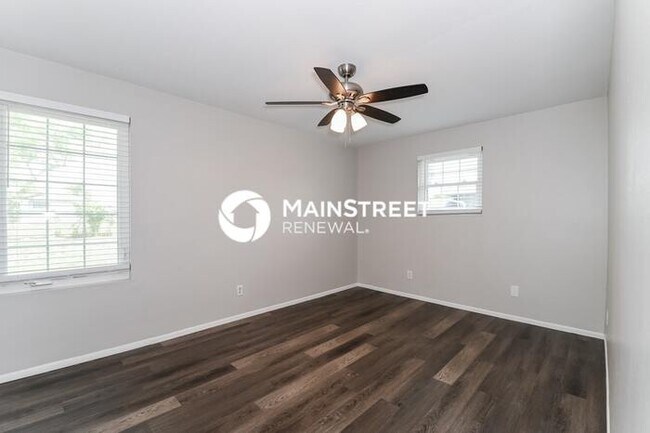 Building Photo - 3 Bedroom Pet-Friendly Home in Cape Coral, FL with Main Street Renewal