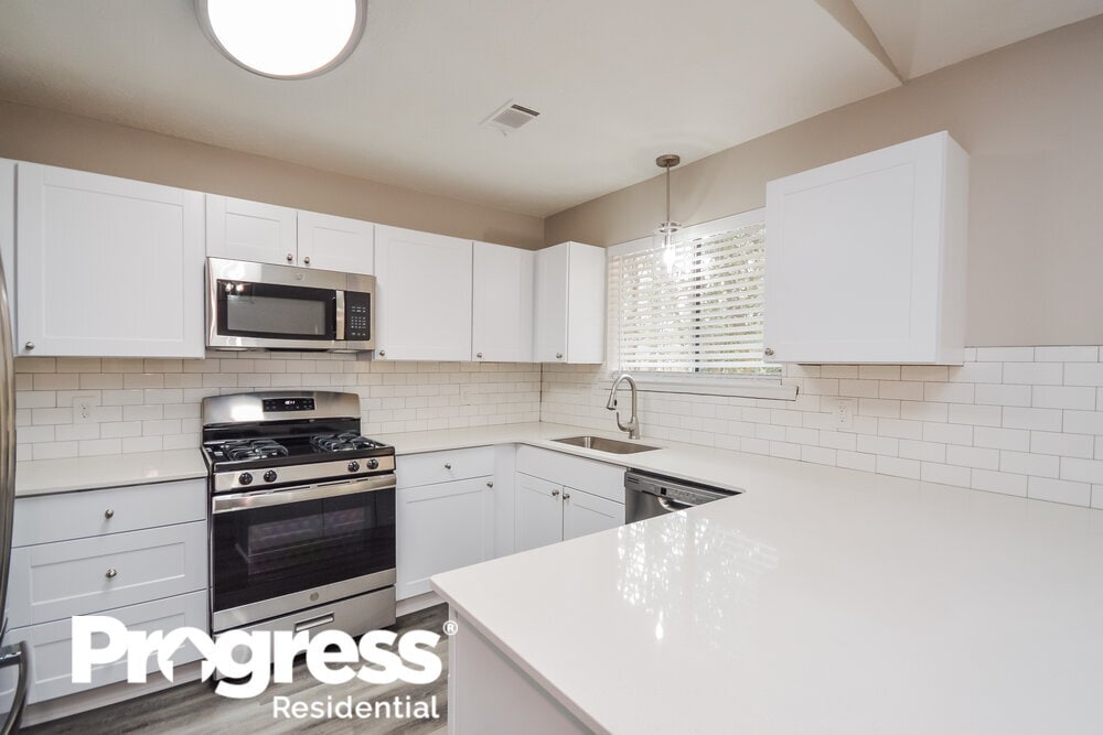 Building Photo - 7943 Taylor Cir