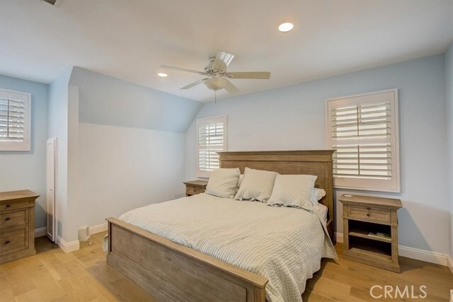 Building Photo - 2128 Miramar Dr