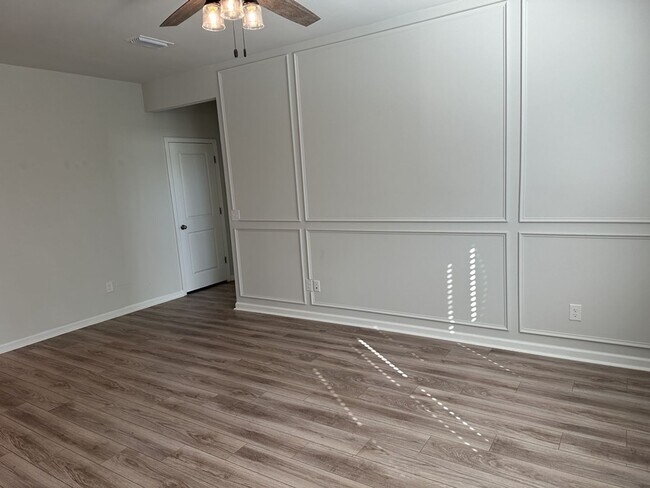 Building Photo - 964 Longleaf Dr