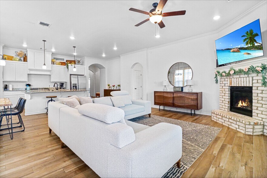 Building Photo - 1612 Palo Duro Dr