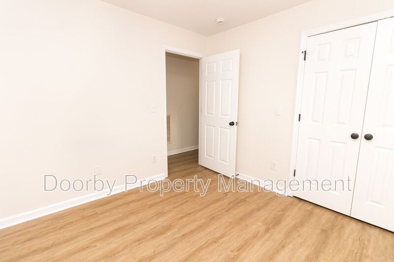 Building Photo - 2310 Cushman St