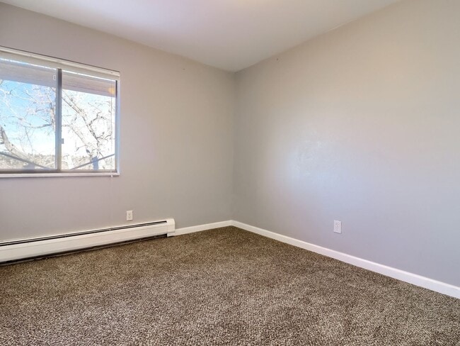 Building Photo - 2 Bedroom Condo in Denver