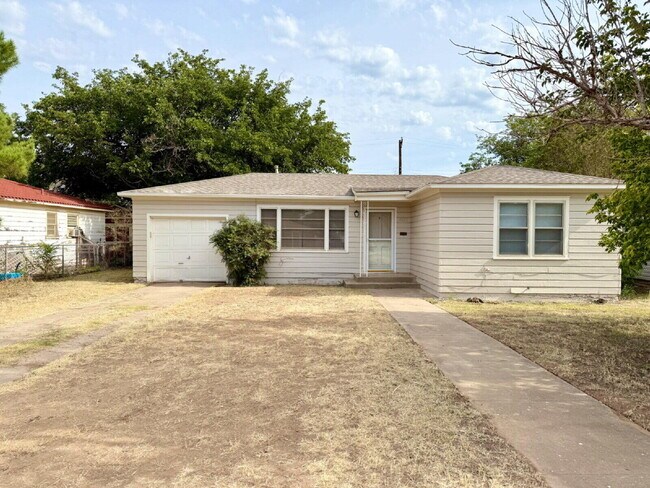 Primary Photo - 4208 42nd St