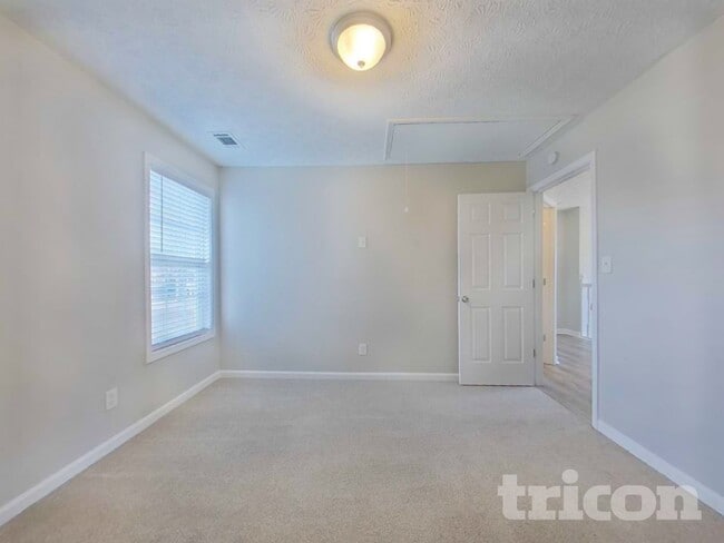 Building Photo - 224 Stone Creek Dr