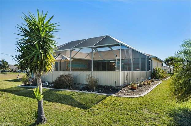 Building Photo - 703 NE 23rd Terrace