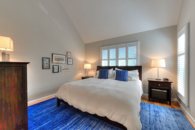 Building Photo - 2 BR, 2 BA Spring Lake Condo