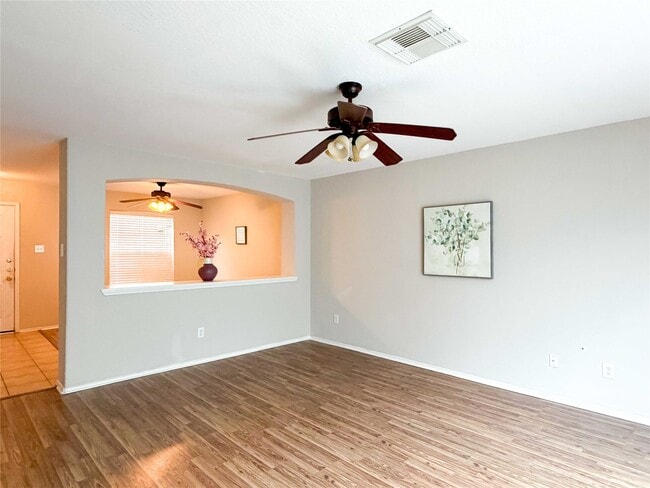 Building Photo - 2414 Lakecrest Village Ct