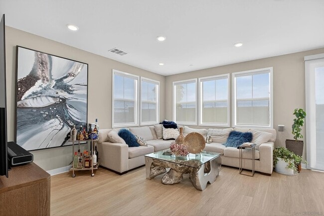 Building Photo - 1733 Artemisia Ct