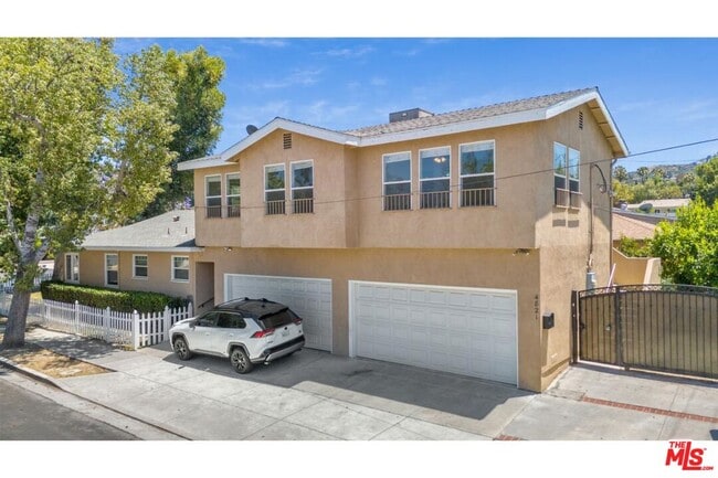 Building Photo - 4821 Topanga Canyon Blvd