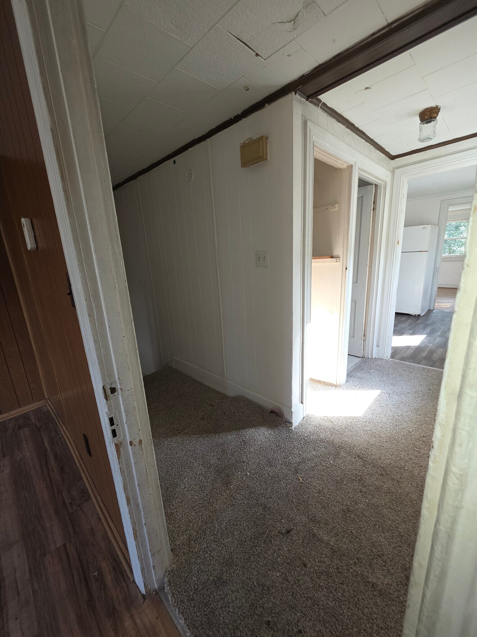 Stair Hallway - 307 N Governors Ave