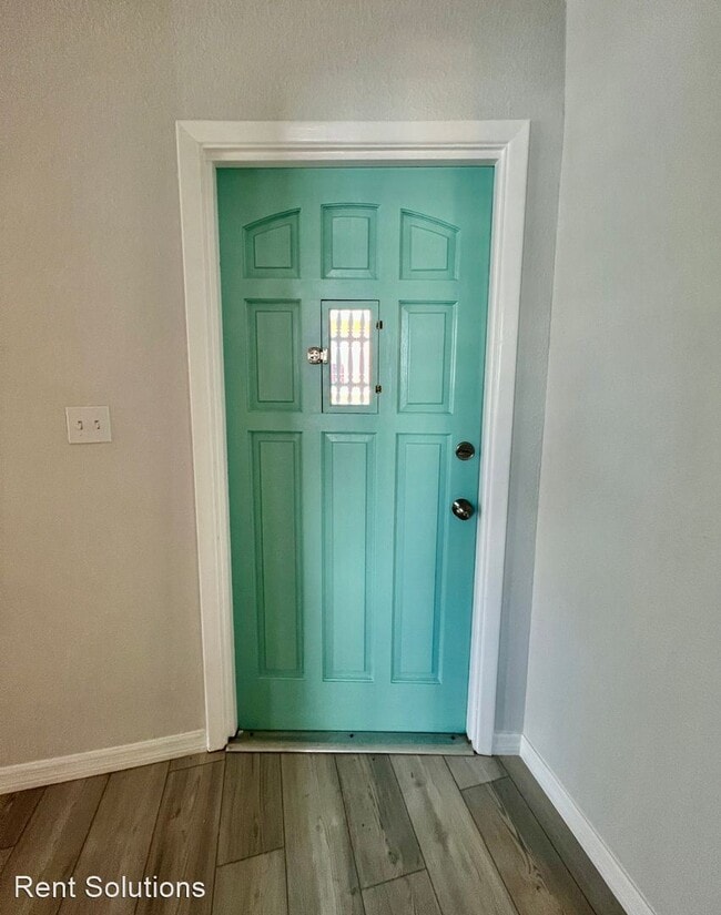 Building Photo - 2 br, 1 bath House - 4717 Floramar Terrace