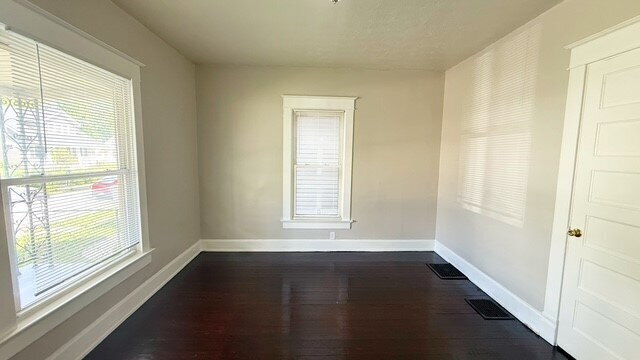 Building Photo - SOUTH/CENTER TWP - GORGEOUS 4 BEDROOM EARLY CENTURY HOME AVAILABLE NOW!