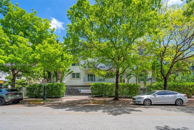 Building Photo - 301 Michigan Ave