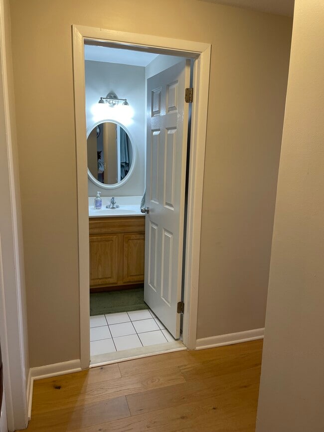 Building Photo - 15 Fordyce Ct