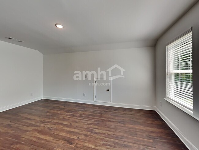 Building Photo - 5017 Pebble Bridge Wy