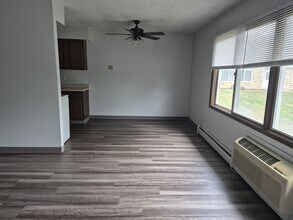 Building Photo - 1735 Edgewood Dr NW