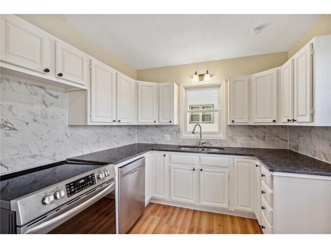 Building Photo - 4567 Colorado St SE