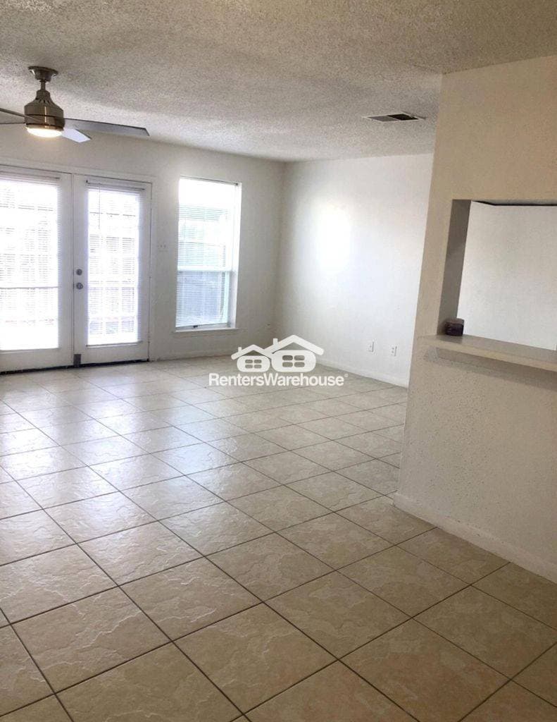 Building Photo - 6456 Kentwick Dr