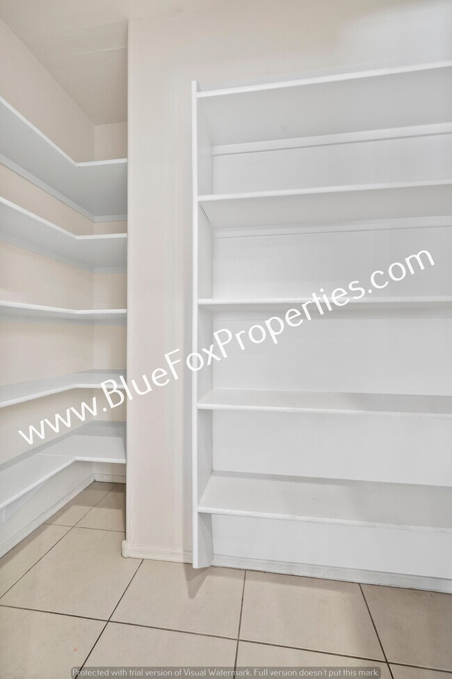 Building Photo - 8784 N Western Red Cedar Dr
