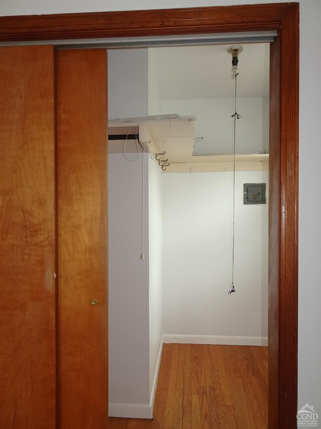 Building Photo - 32 Parkwood Blvd