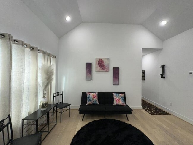 Building Photo - 1711 Ruth St