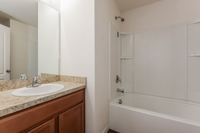 Building Photo - 748 Chatham Walk Dr