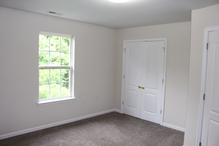 Building Photo - 2965 Landmark Ct NE