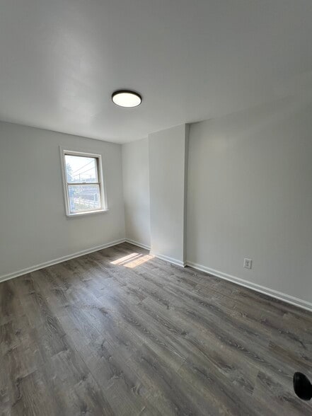 Building Photo - 2610 Price St