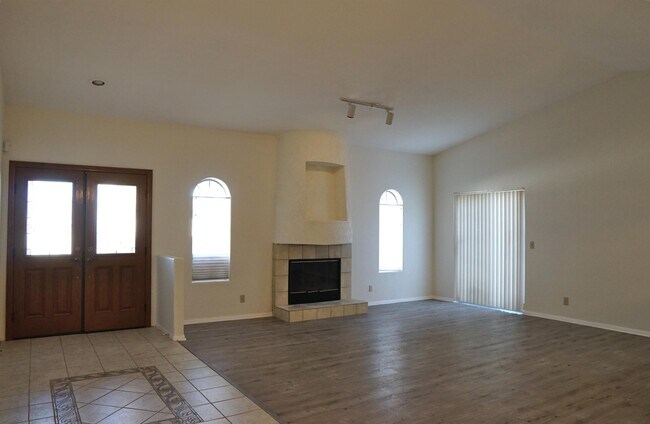 Building Photo - 54015 Avenida Juarez