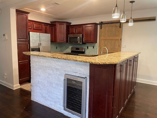 Building Photo - Remodeled 4/2 by Cascades Park