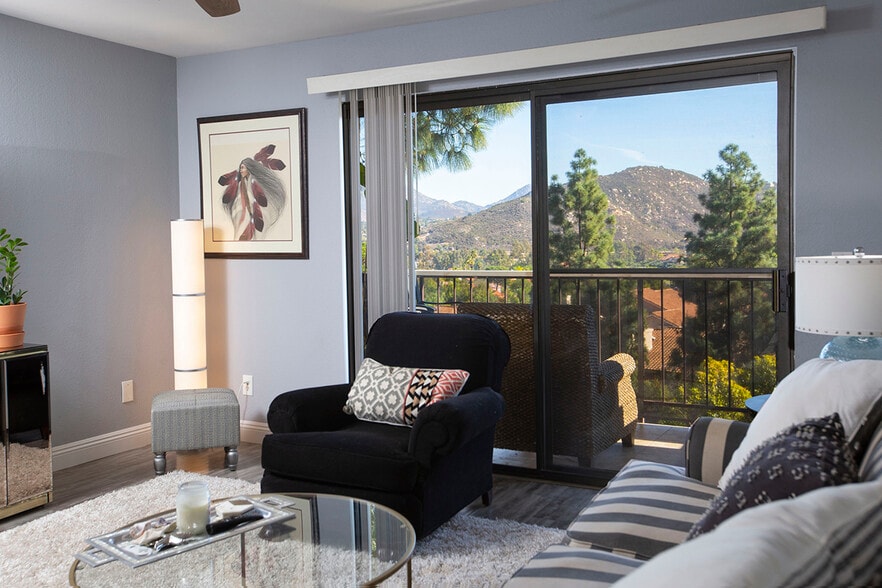 Building Photo - 12290 Corte Sabio