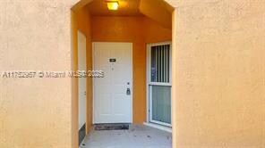 Building Photo - 6928 SW 39th St