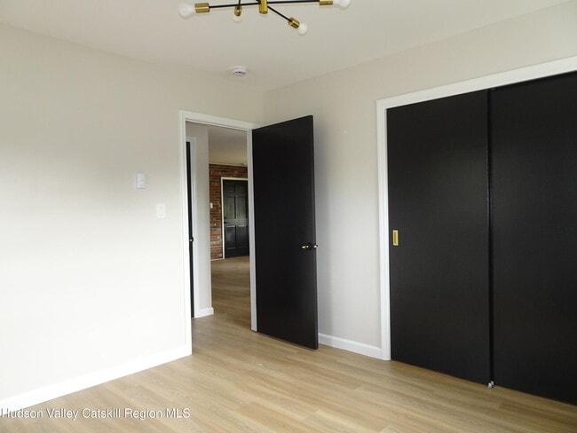 Building Photo - 167 NY-23