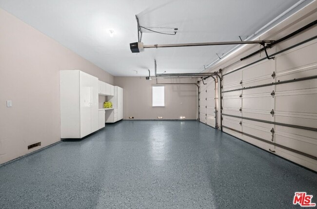 Building Photo - 11221 Briarcliff Ln