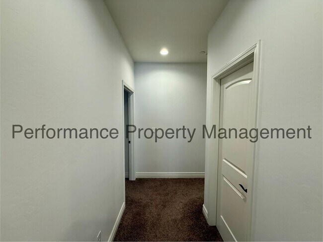 Building Photo - 10400 Garden View Ln