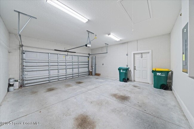Building Photo - 7785 Wyndham Dr