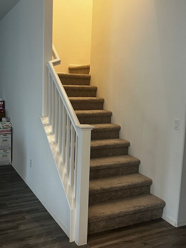 Building Photo - THIS HOME COMES WITH AN ADU