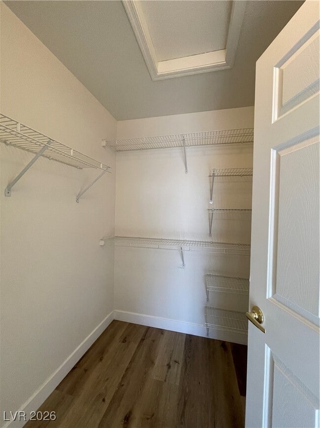 Building Photo - 10617 Mission Lakes Ave