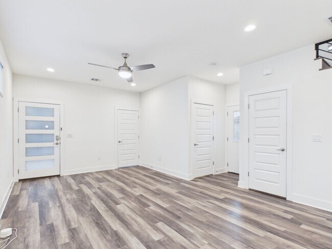 Building Photo - 6102 Caddie St