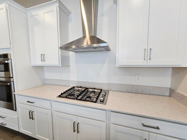 Building Photo - Annual Rental in Stonegate Preserve – Brand-New 3 Bedroom, 2.5 Bath Home with Loft, Main-Level Pr...