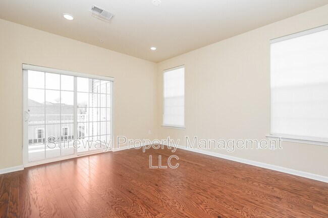 Building Photo - 5325 Palomino Ct