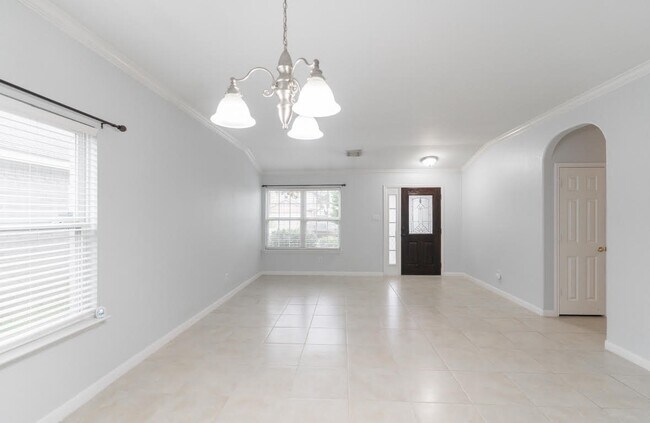 Building Photo - 3223 Legends Creek Dr