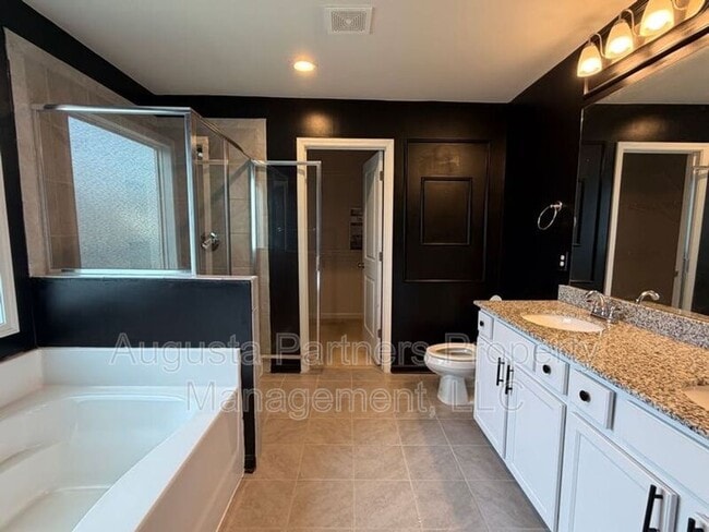 Building Photo - 1097 Sapphire Dr