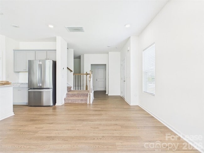 Building Photo - 2794 Yeager Dr NW