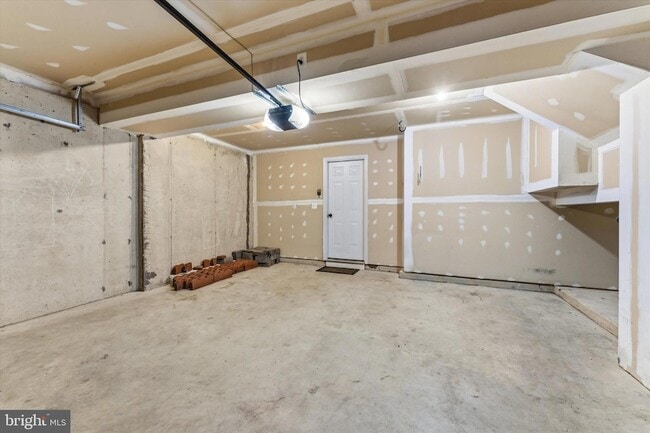 Building Photo - 25263 Beach Pl