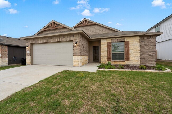 Building Photo - AVAILABLE NOW! Beautiful 3 Bedroom Home Located in Temple, Texas!