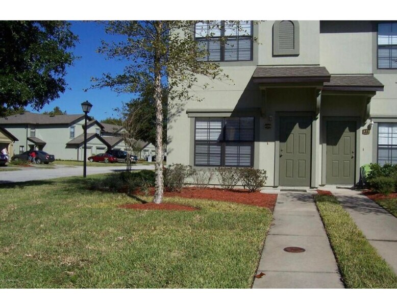 Building Photo - 420 CABERNET Place