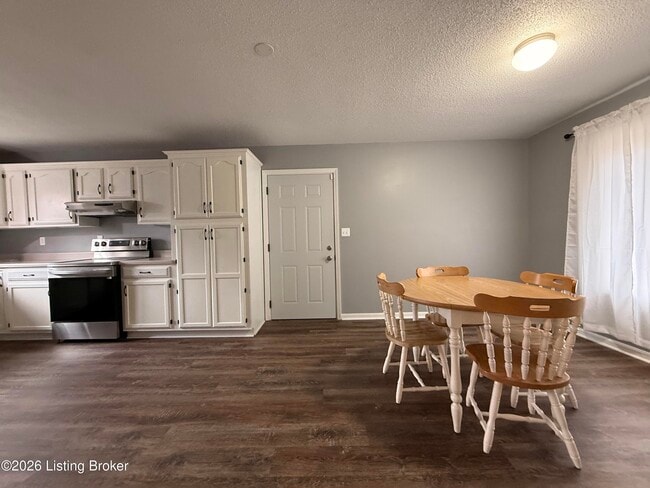 Building Photo - 2009 Sunbeam Rd