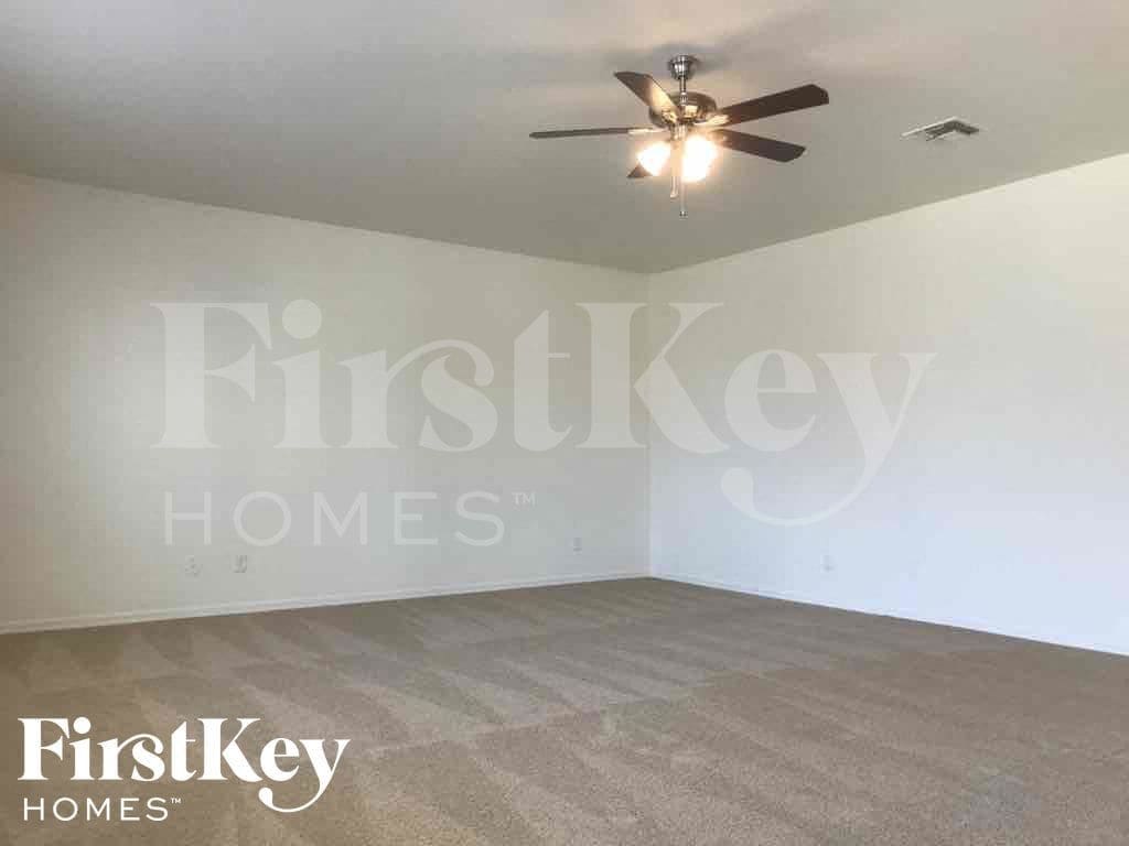 Building Photo - 14495 N 135th Ln